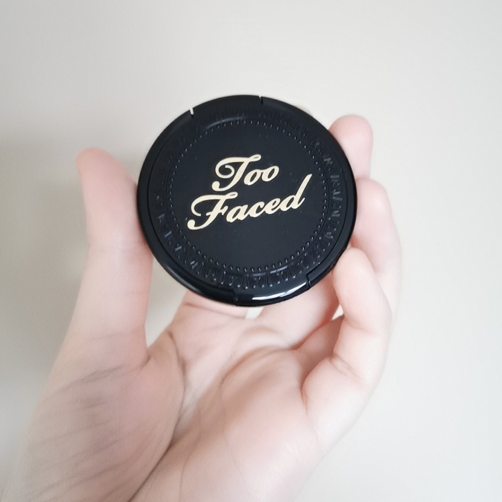Too faced light/medium Matte Bronzer - Picture 3 of 3
